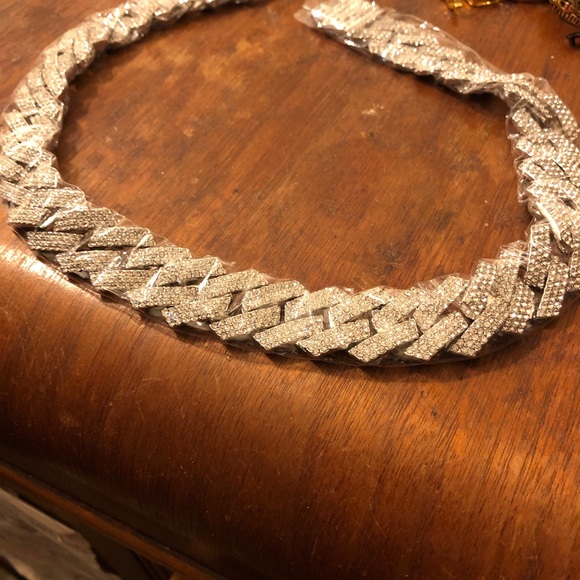 Cuban link necklace